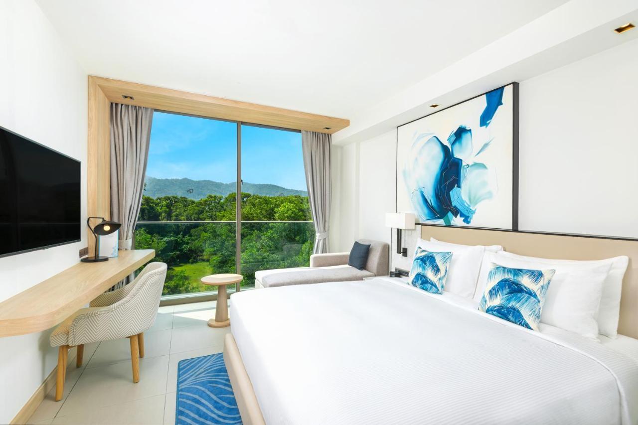 Hilton Garden Inn Phuket Bang Tao Экстерьер фото